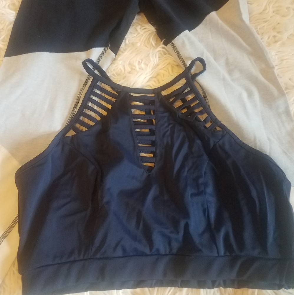 Sports bra